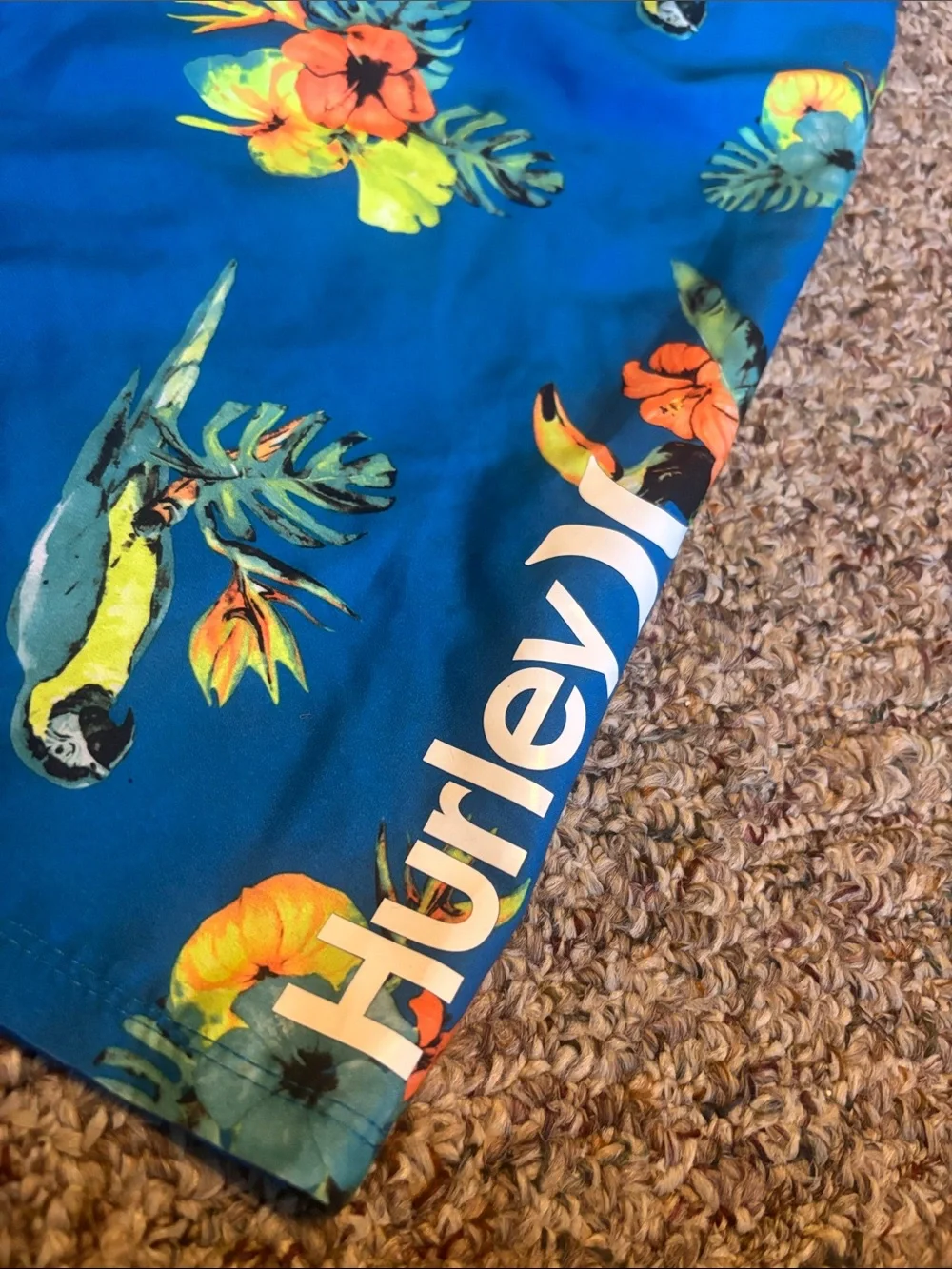 Hurley Boys Youth XL tropical birds flowers pineapples swim trunks with liner